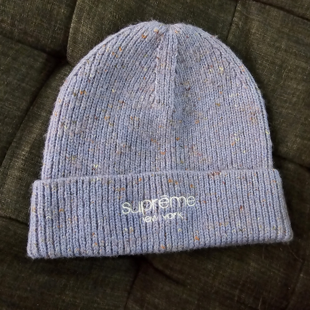 Supreme F/W 22 Speckled Ribbed Beanie